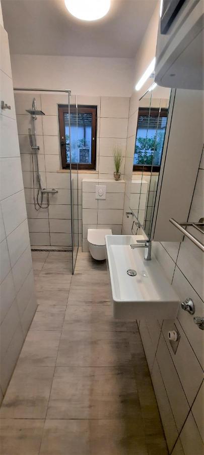 Apartments Martina Njivice Luaran gambar