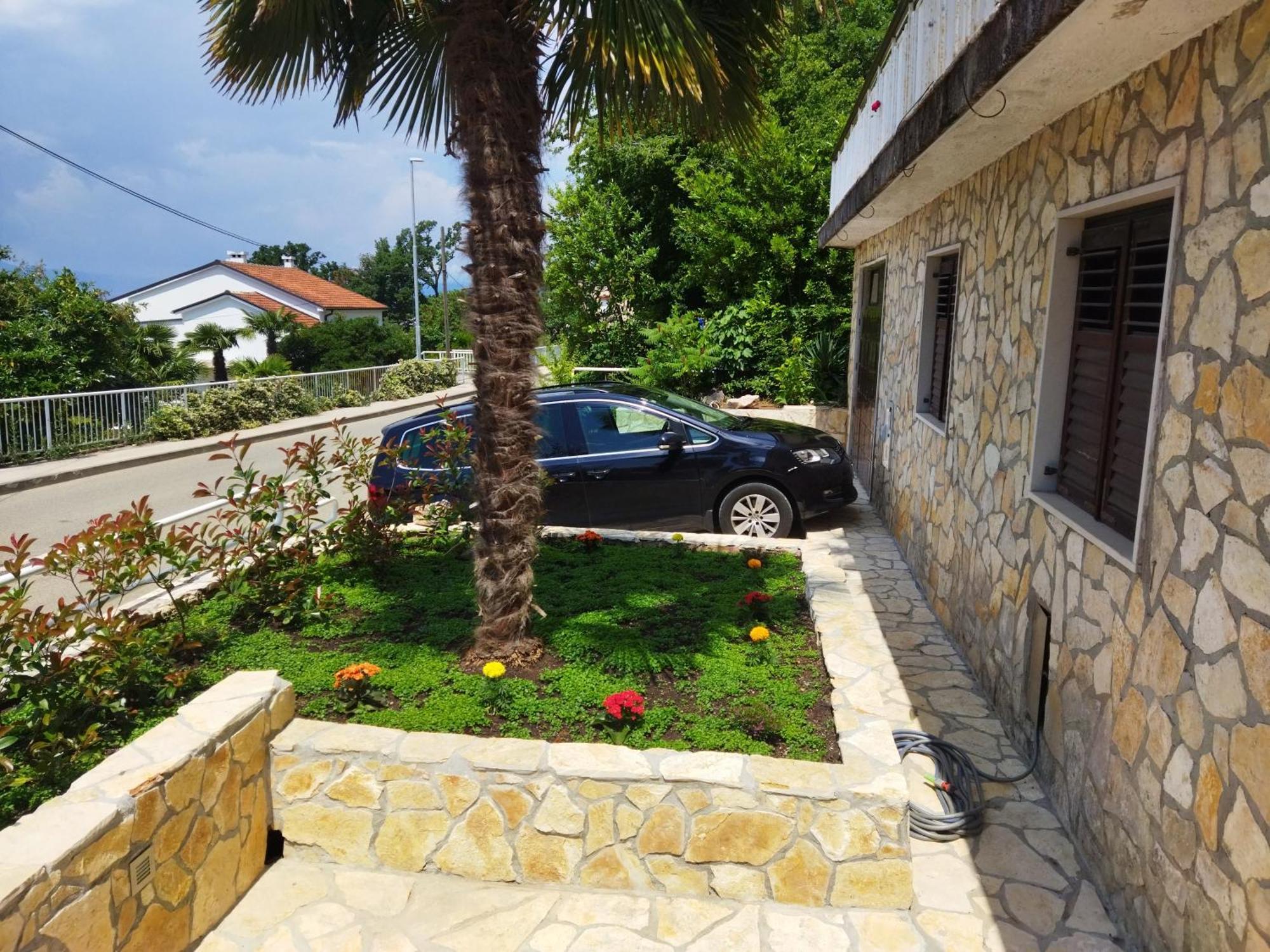 Apartments Martina Njivice Luaran gambar