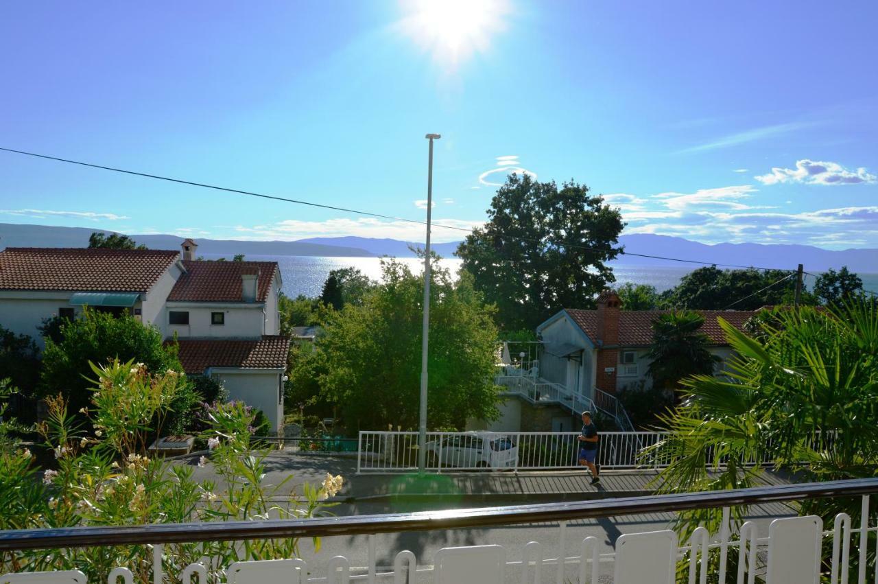 Apartments Martina Njivice Luaran gambar