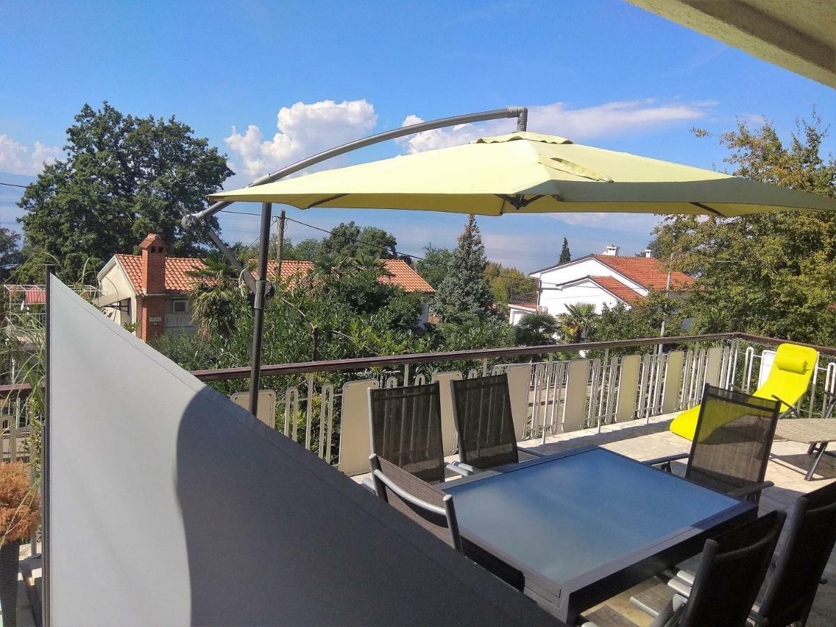 Apartments Martina Njivice Luaran gambar