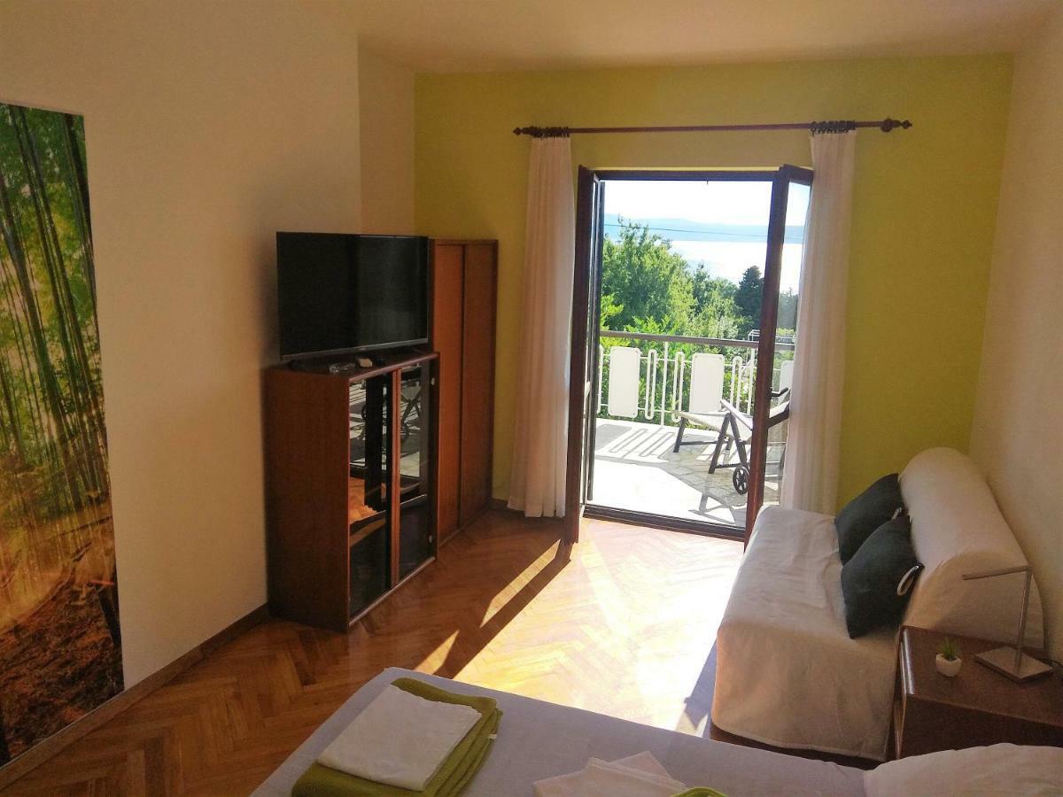 Apartments Martina Njivice Luaran gambar