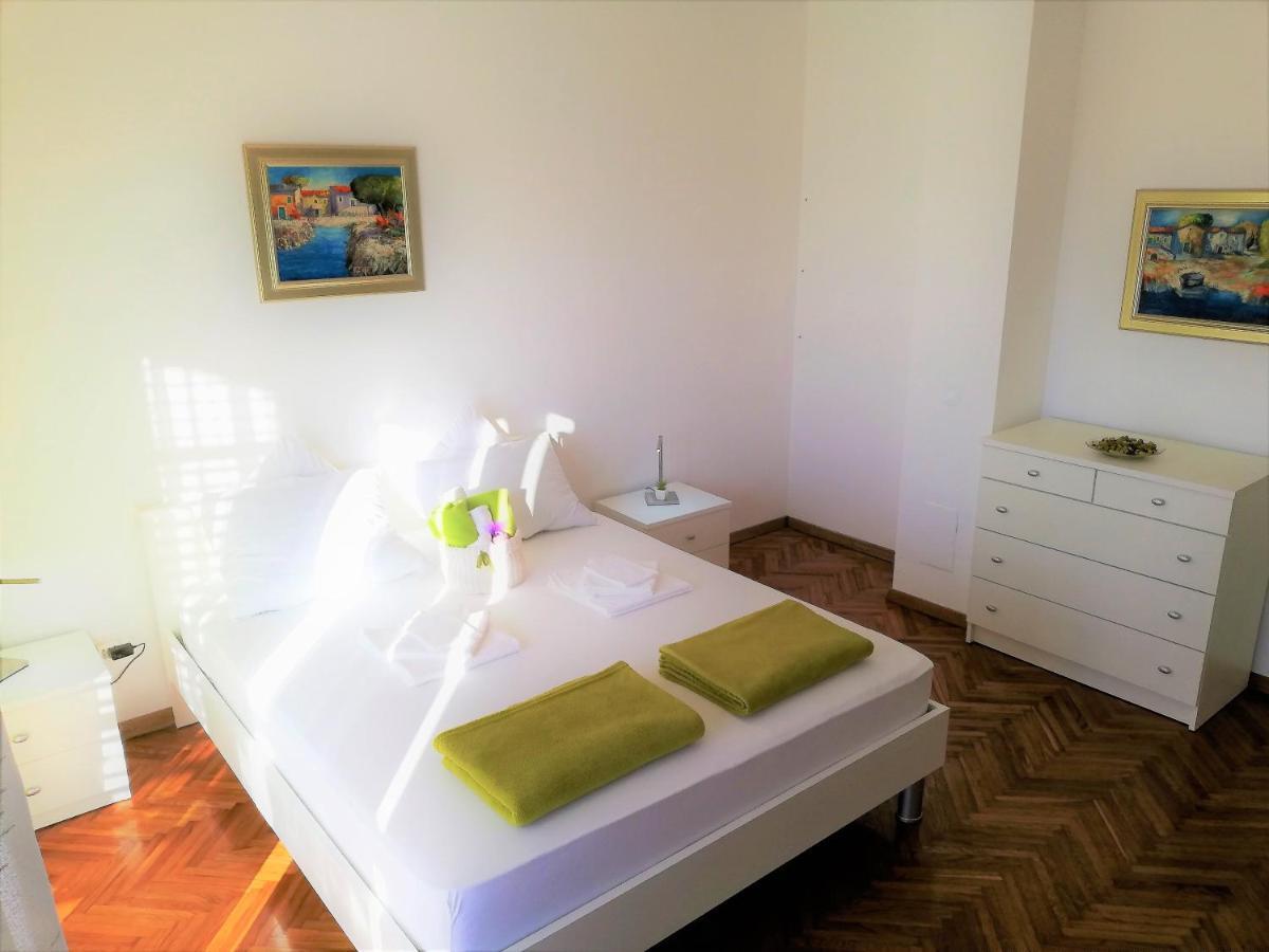 Apartments Martina Njivice Luaran gambar